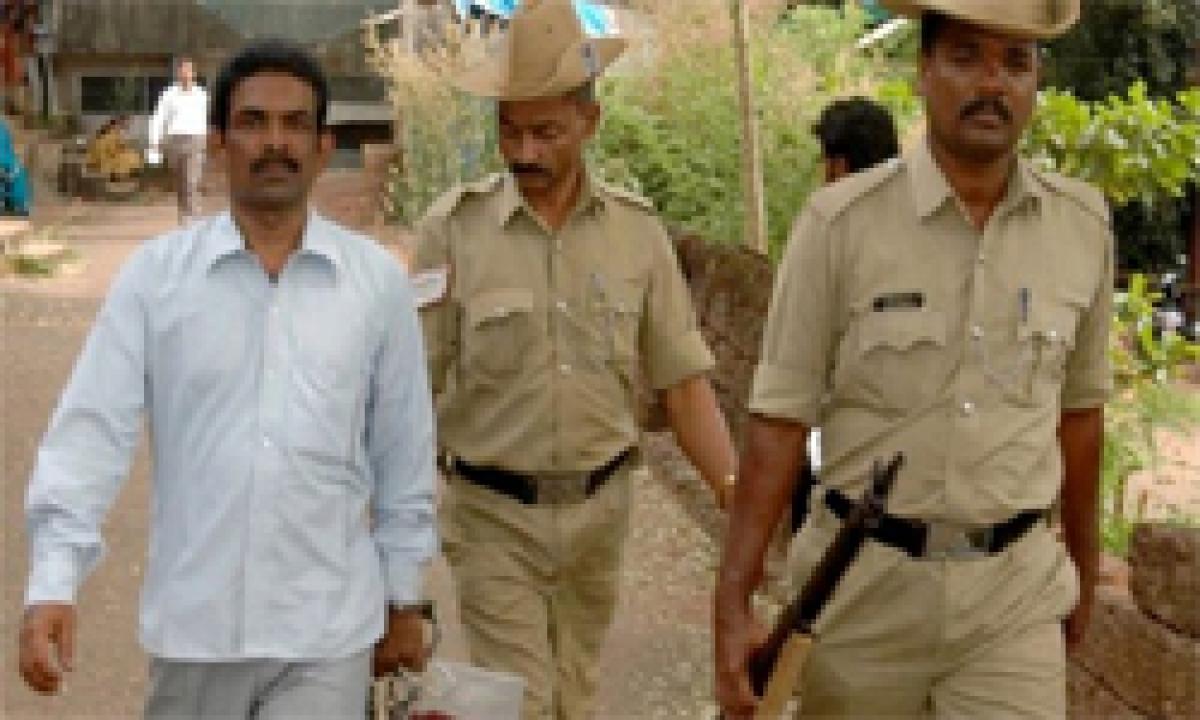 Indian serial killer Cyanide Mohan held in Bali